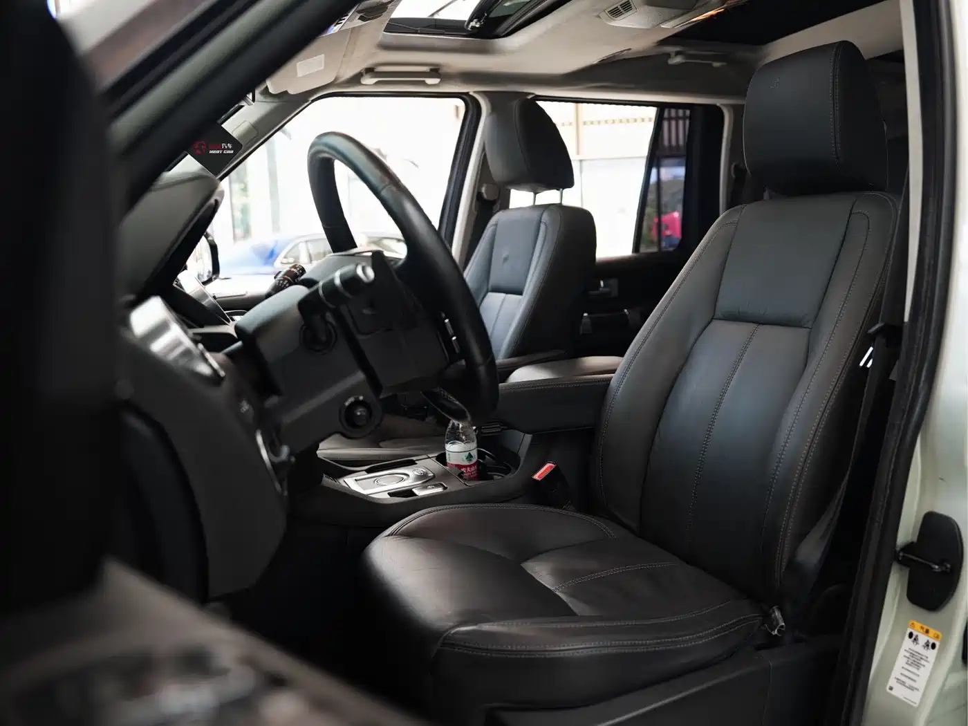 Land Rover Discovery 2014 3.0 SC V6 HSE Luxury фото 14