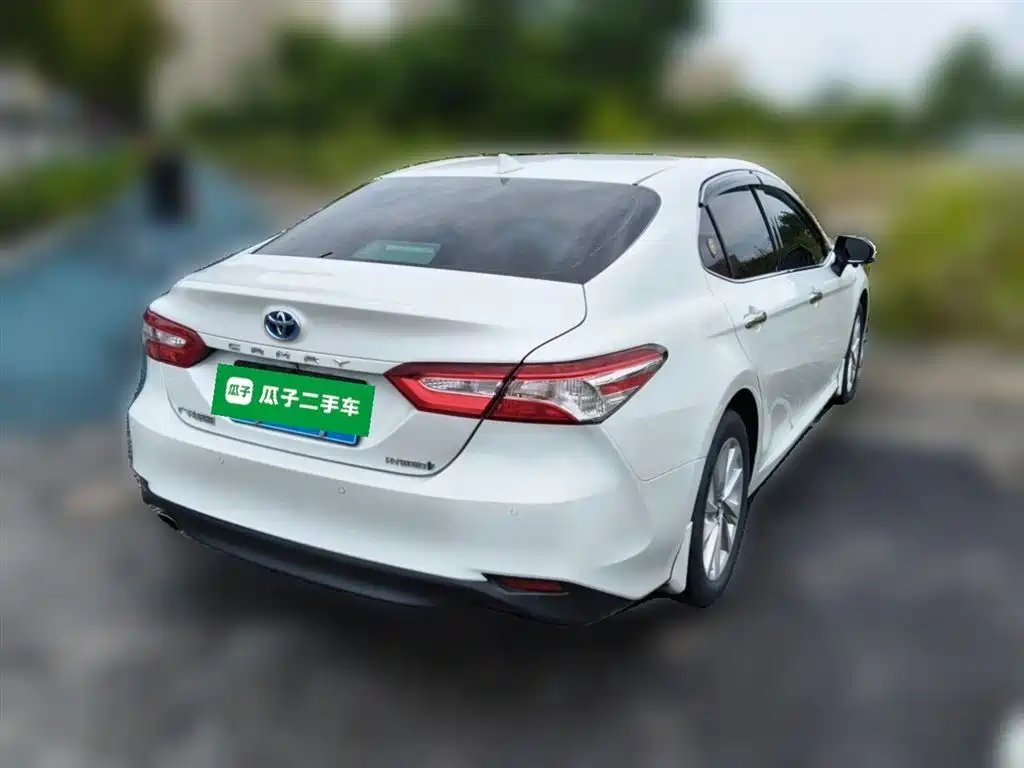 Toyota Camry 2021 Hybrid 2.5HGVP Leading Edition фото 5