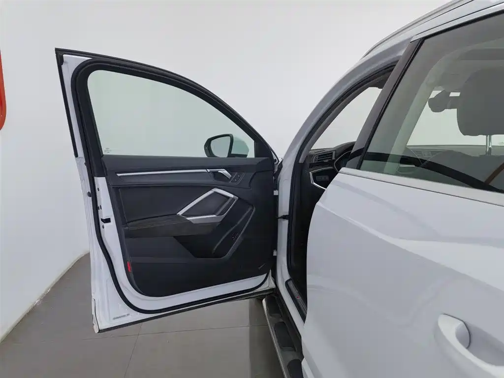Audi Q3 2019 40 TFSI Fashion Dynamic фото 8