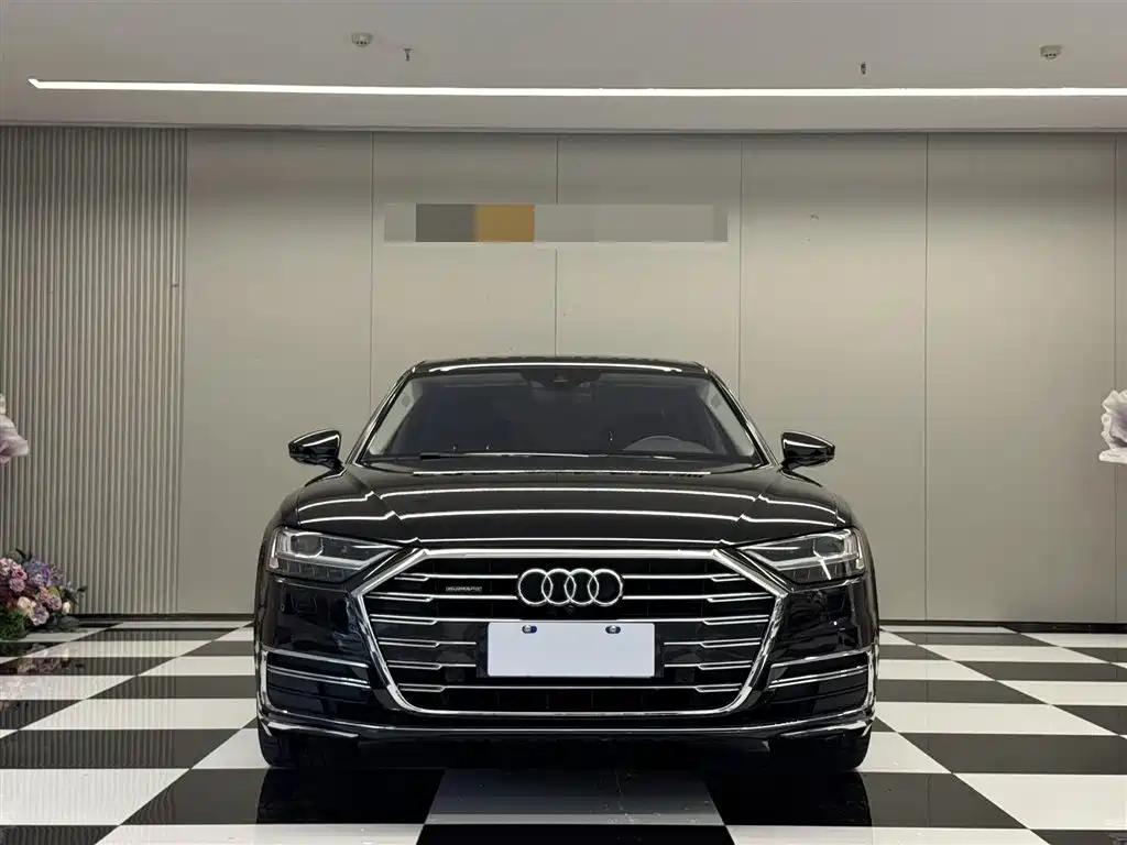 Audi A8 2019 A8L 50 TFSI quattro Luxury фото 2