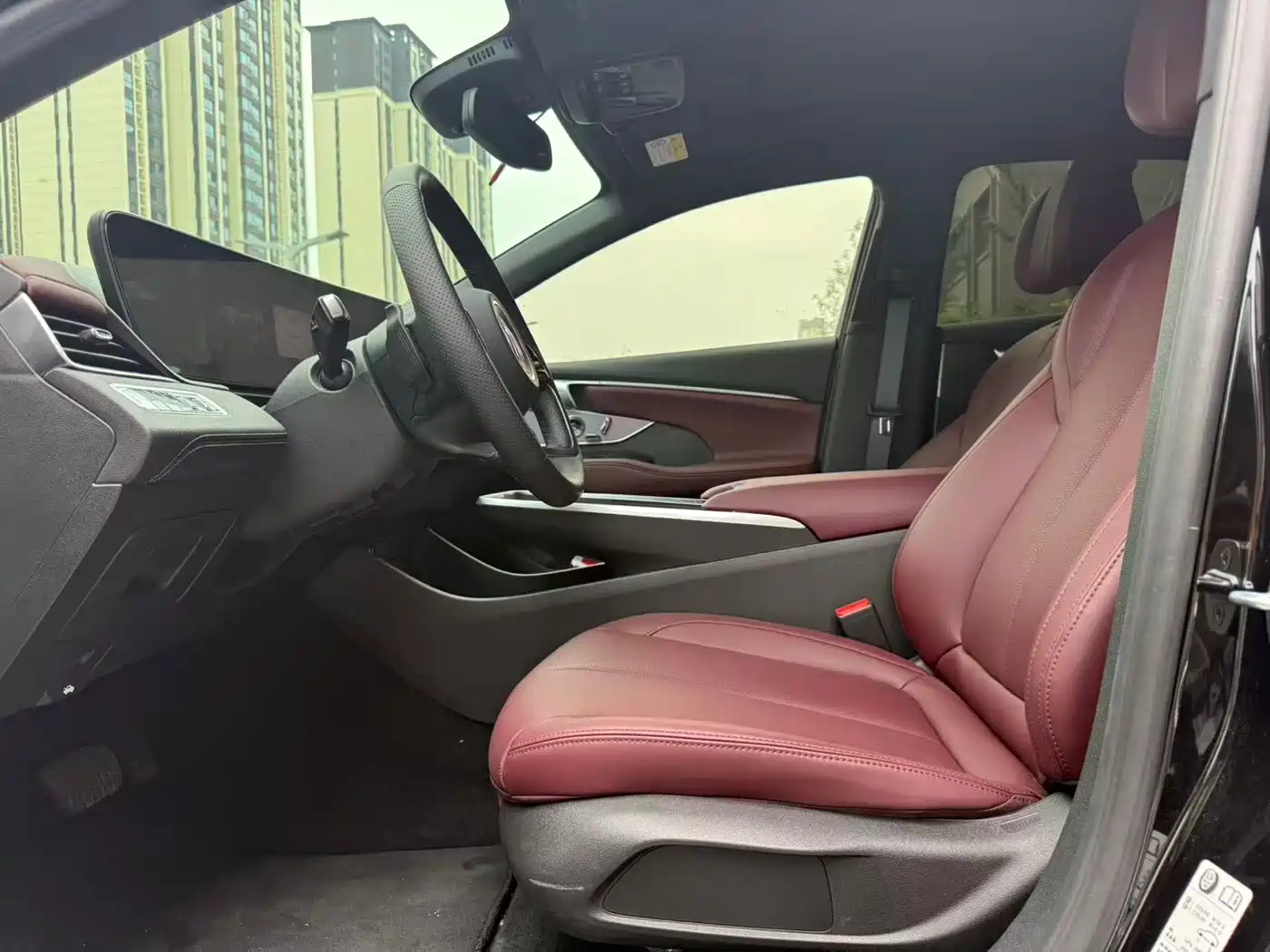 Buick LaCrosse 2025 Model 28T Platinum Edition фото 4