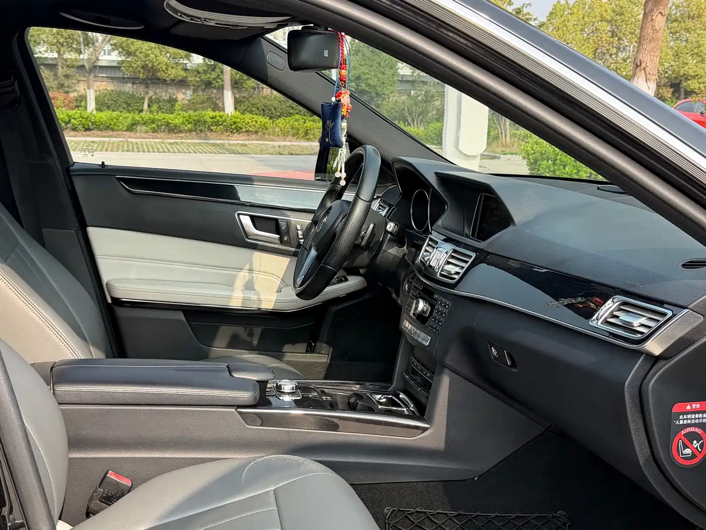 Mercedes-Benz E-Class 2015 E 260 L Sport фото 18