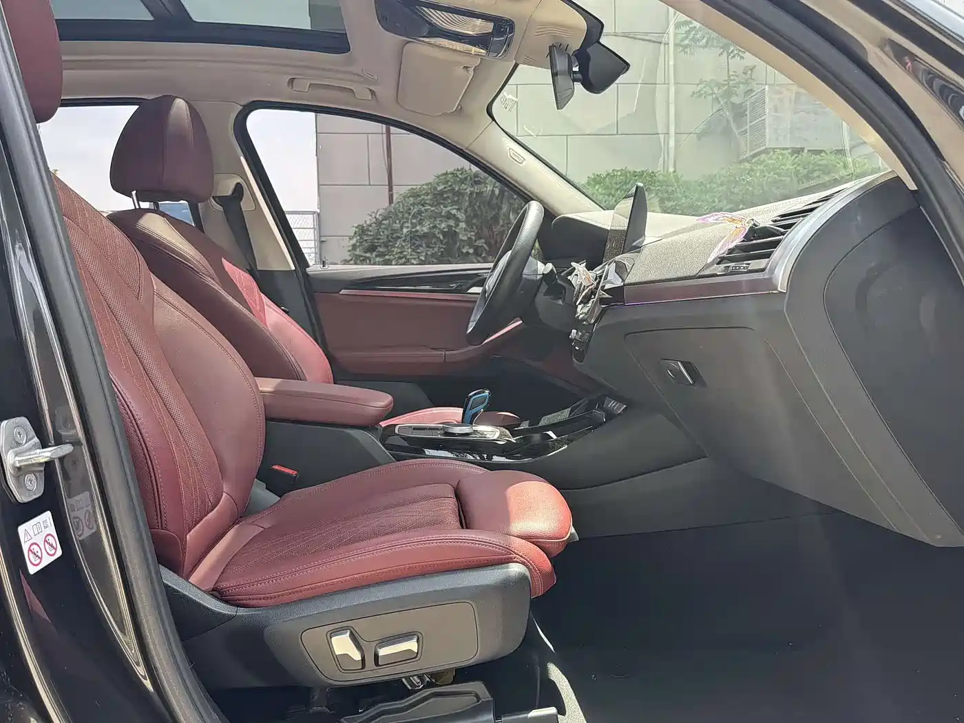 BMW iX3 2022 Facelift Leading Model фото 11