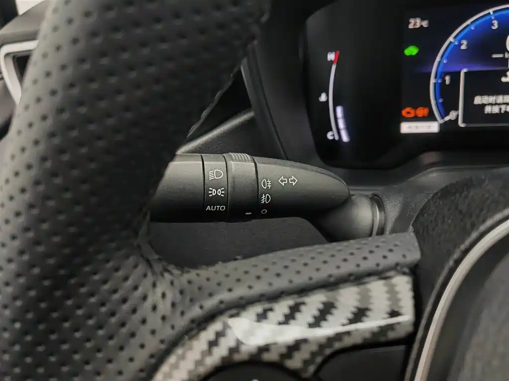 Toyota Corolla 2023 1.8L Smart Hybrid Dual Engine Pioneer Edition фото 21