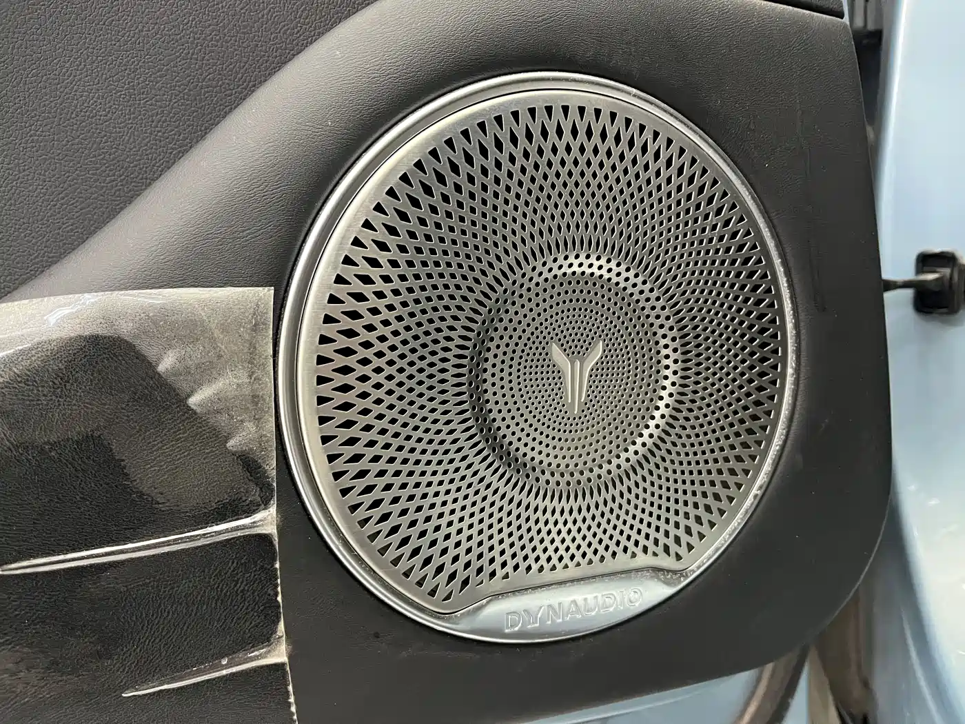 Voyah Auto VOYAH FREE 2021 AWD Standard Range Extender Exclusive Luxury Package фото 15