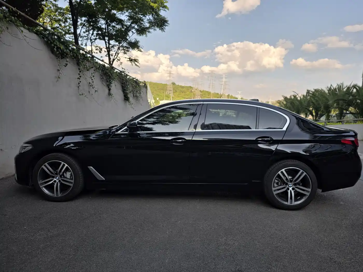 BMW 5 Series 2021 530Li Leading Luxury Package фото 37