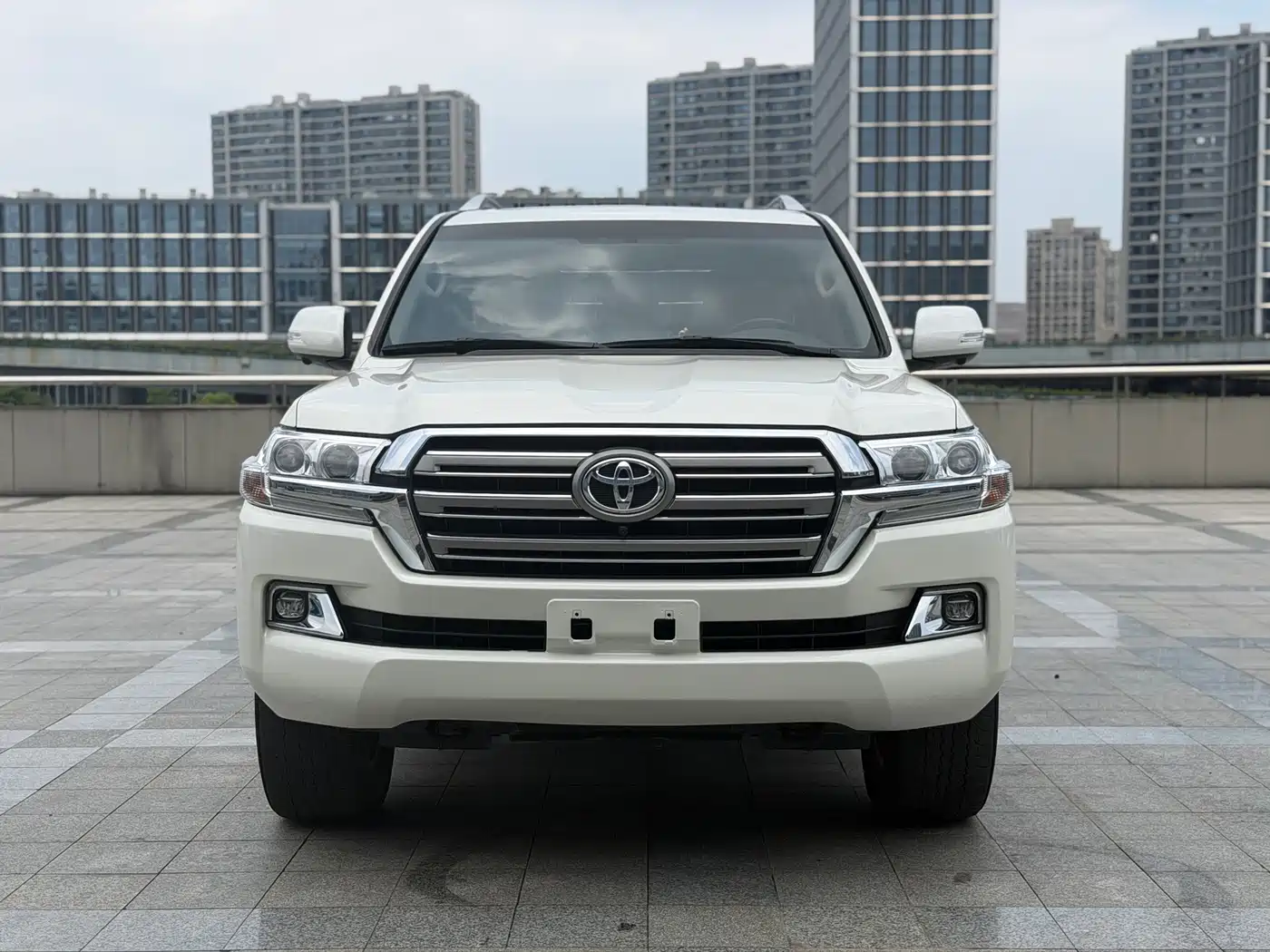 Toyota Land Cruiser (Import) 2019