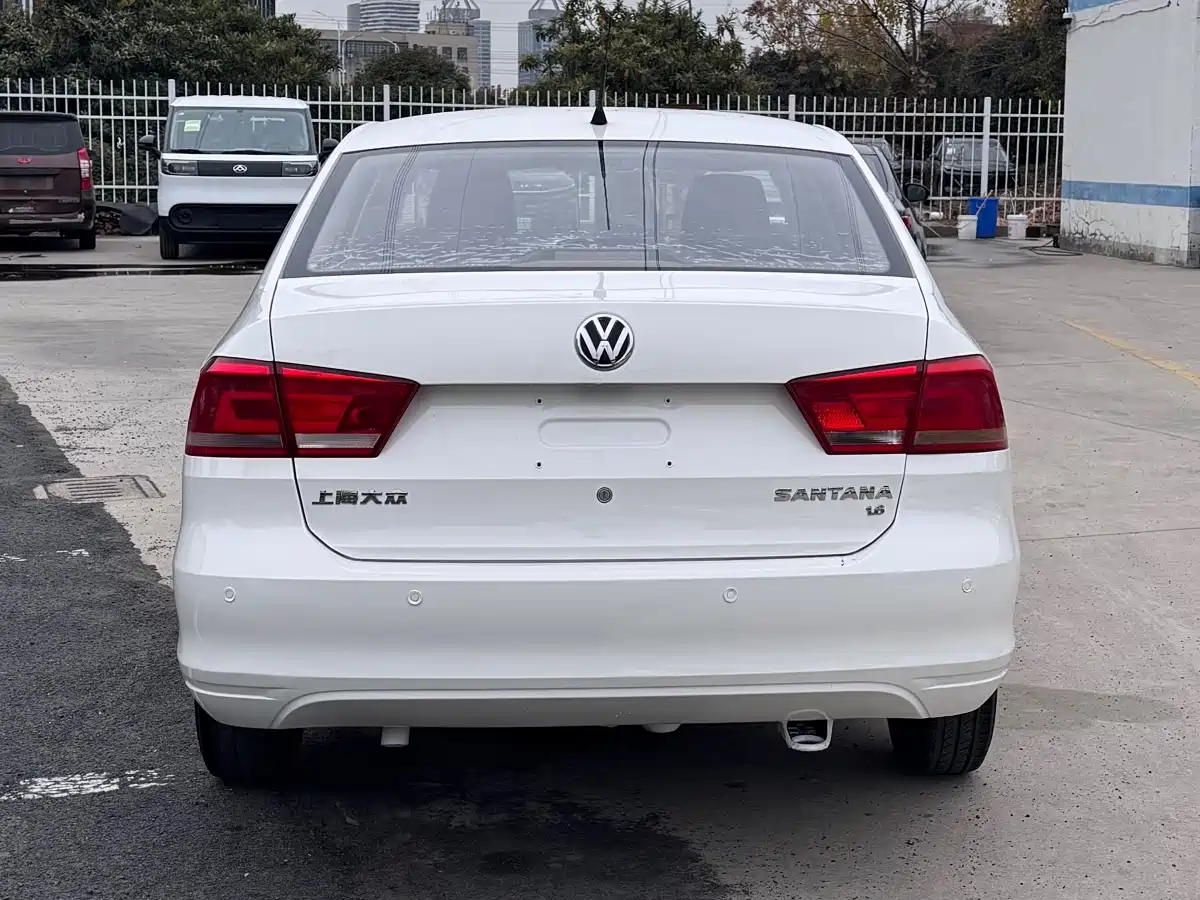 Volkswagen Santana 2013 1.6L Automatic Trend Edition фото 5