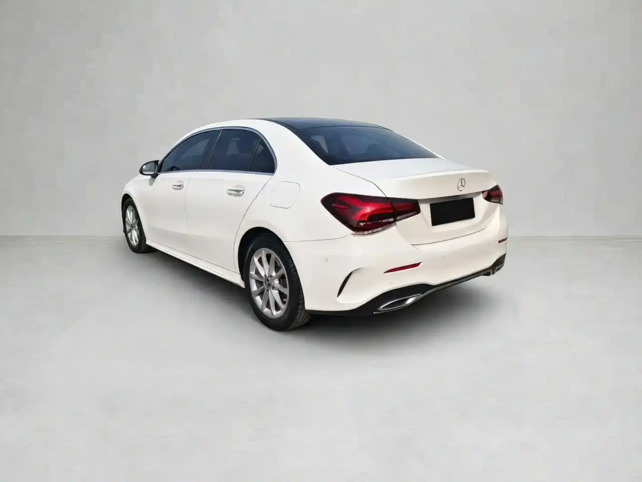 Mercedes-Benz A-Class 2021 A 200 L Sport Sedan Fashion Edition фото 4