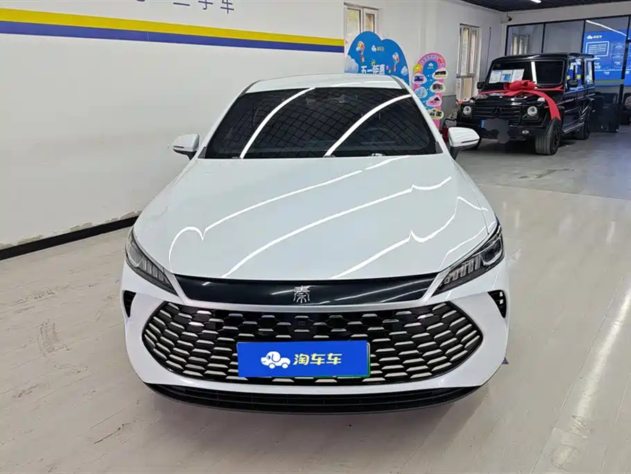 BYD Qin PLUS 2025 DM-i Smart Drive 55KM Leader фото 2