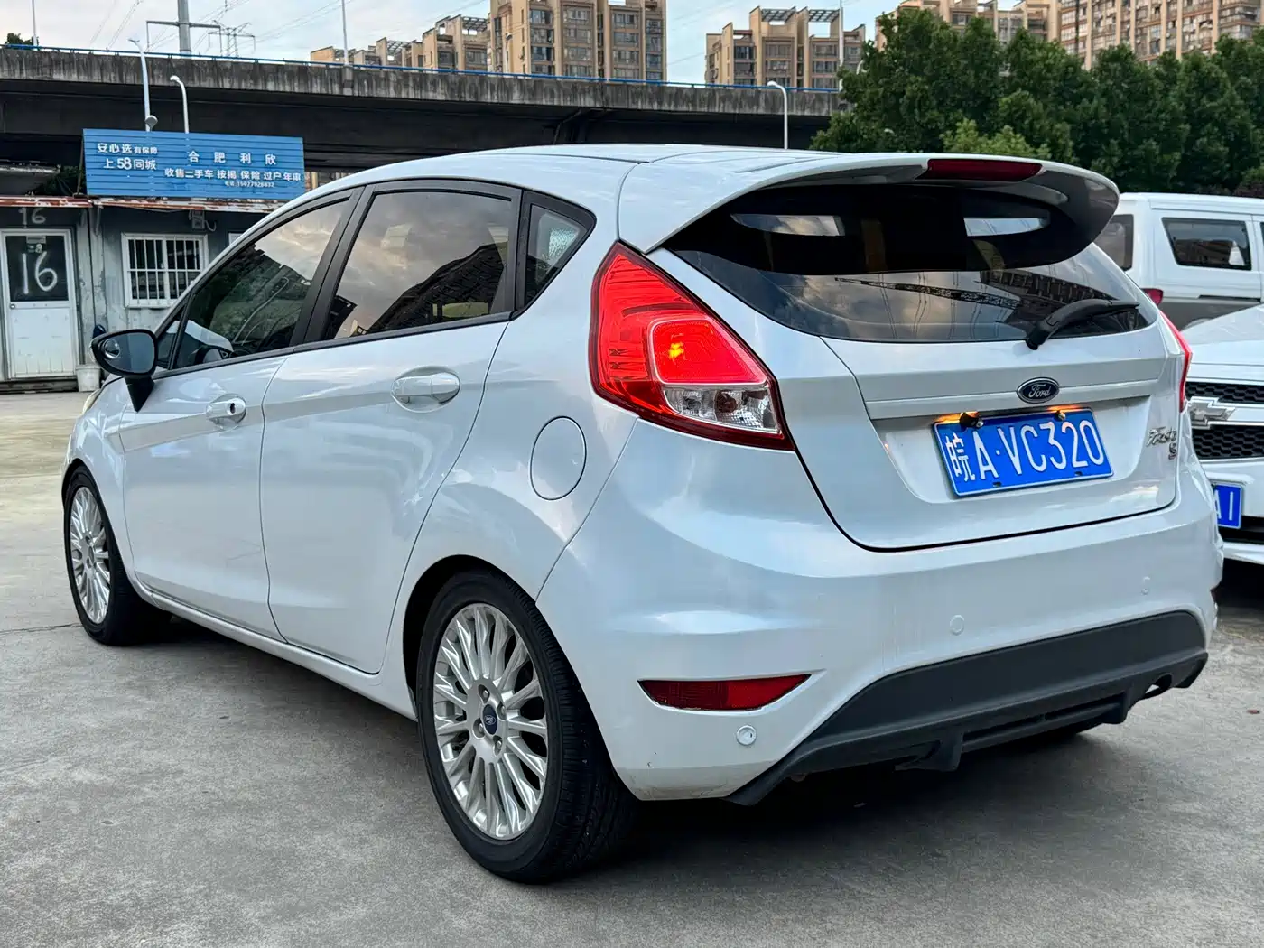 Photo 3 - Ford Fiesta