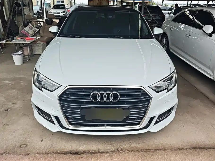 Audi A3 2018 30th Anniversary Sportback 35 TFSI Fashion фото 2