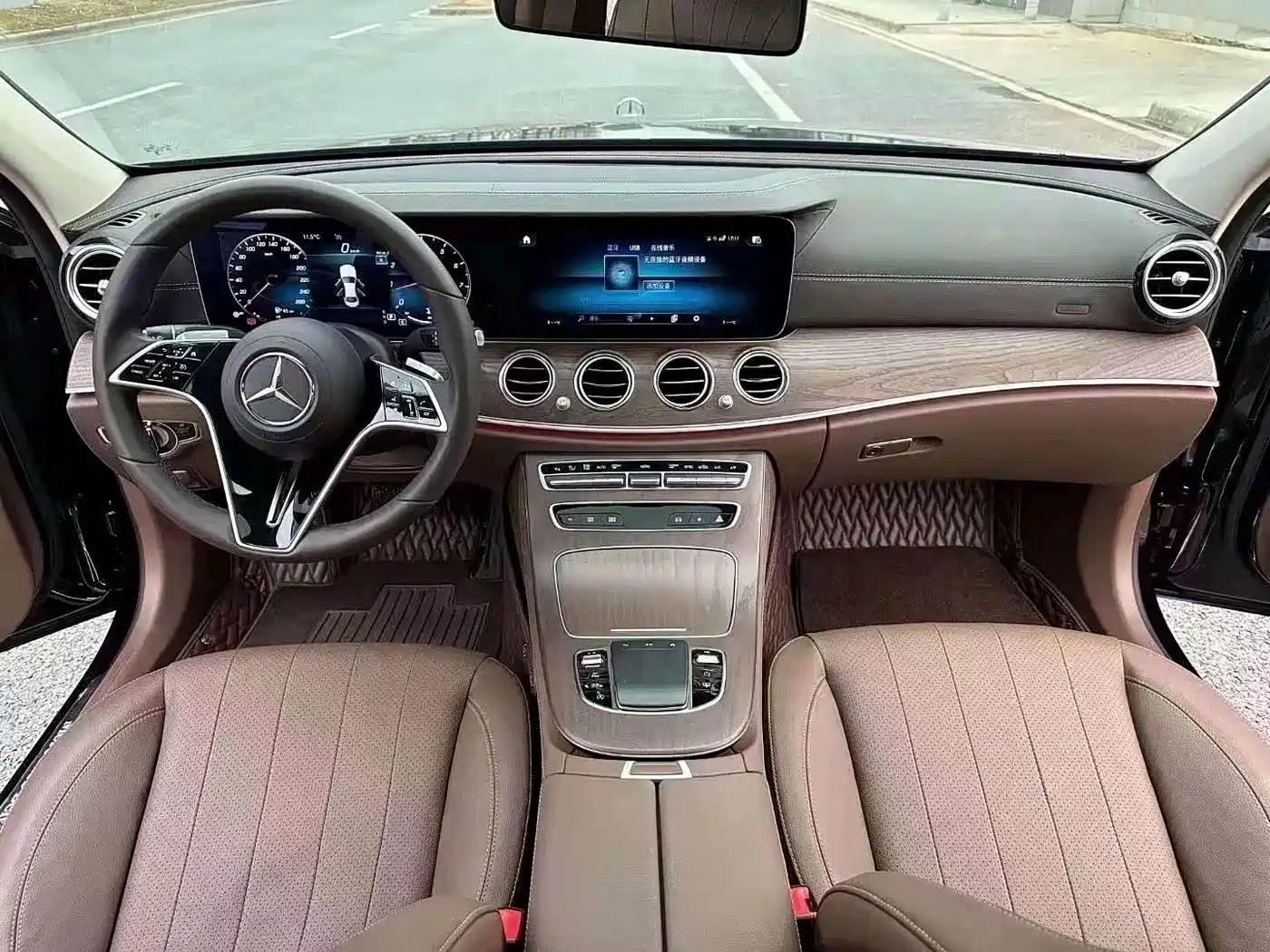 MERCEDES-BENZ E CLASS