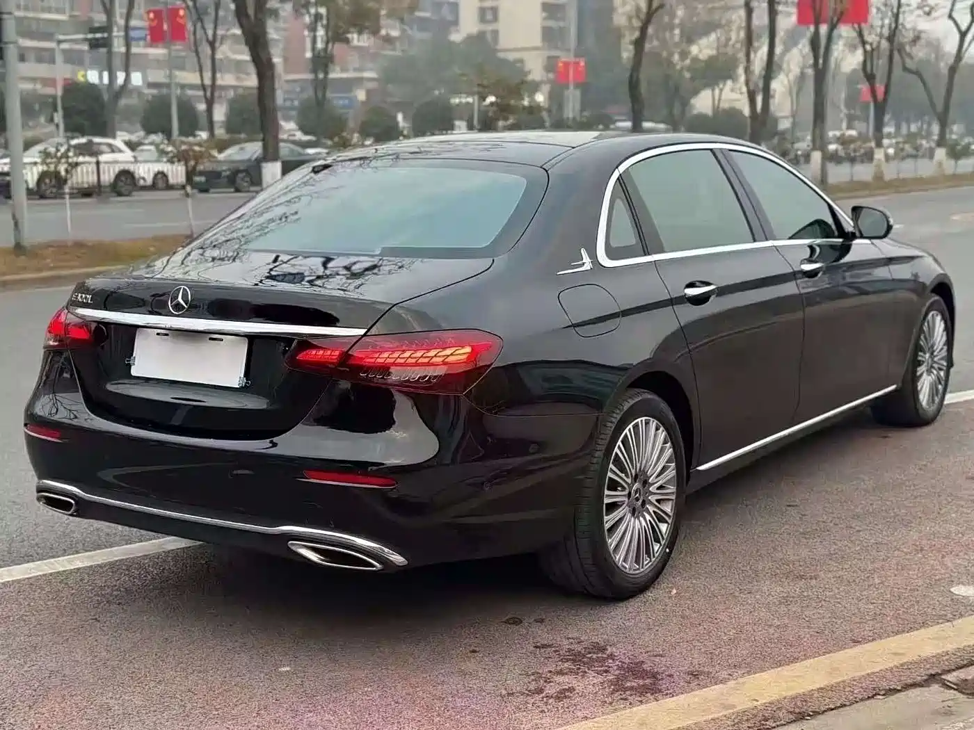 MERCEDES-BENZ E CLASS