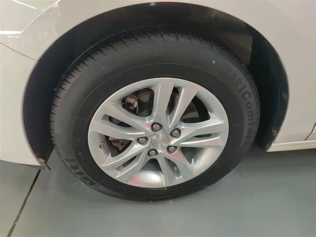 Chevrolet Cavalier 2019 320 Automatic Joy Edition фото 23