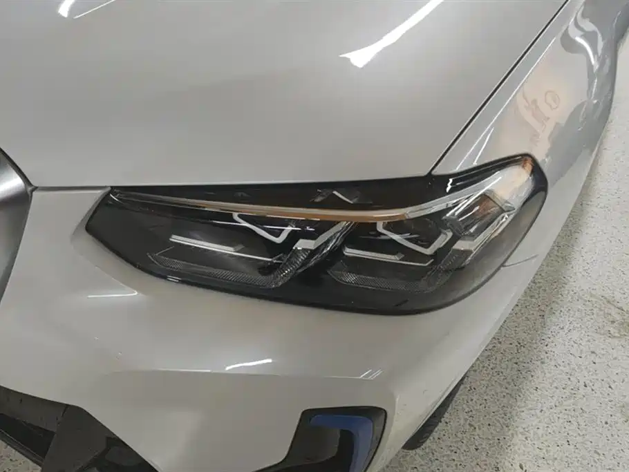 BMW iX3 2022 Leading Edition фото 5