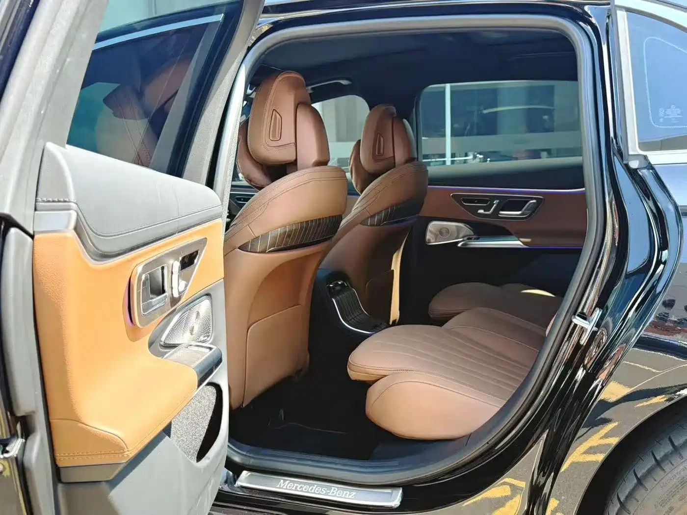 صورة 6 - Mercedes-Benz E-Class