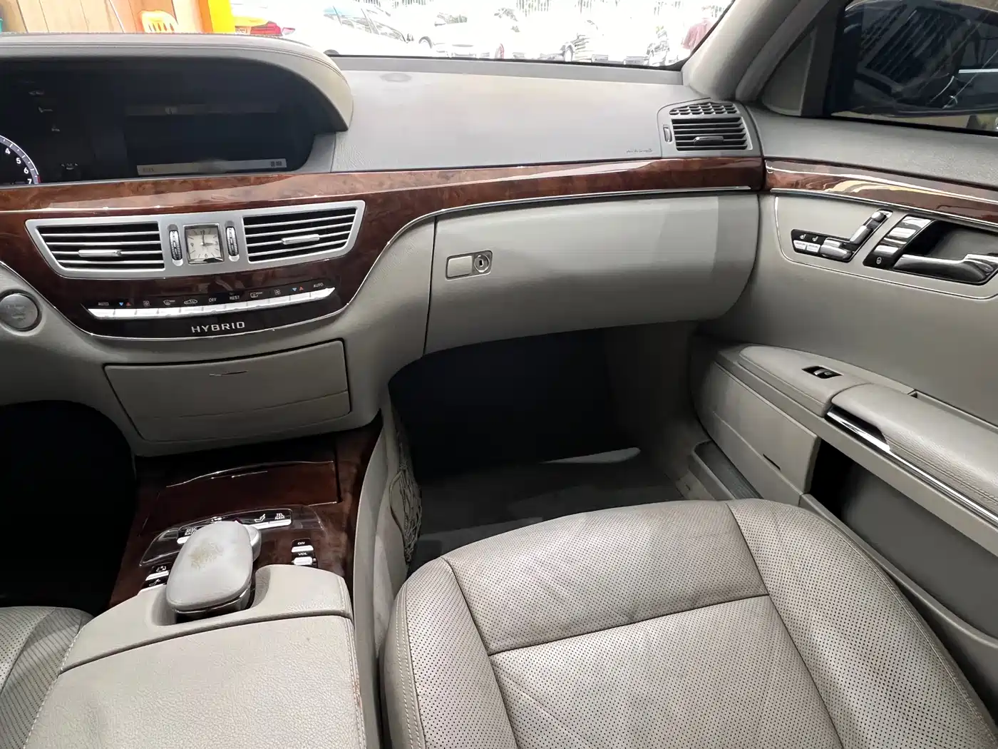 Mercedes-Benz S-Class 2010 Model S 400 L HYBRID фото 30
