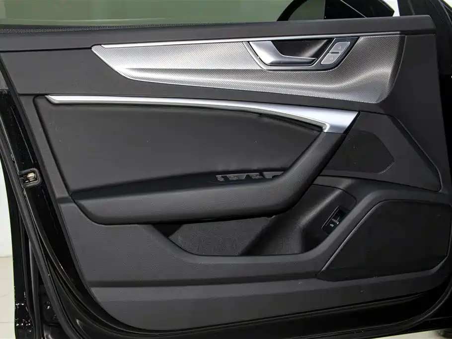 Audi A6L 2024 45 TFSI Premium Dynamic фото 17