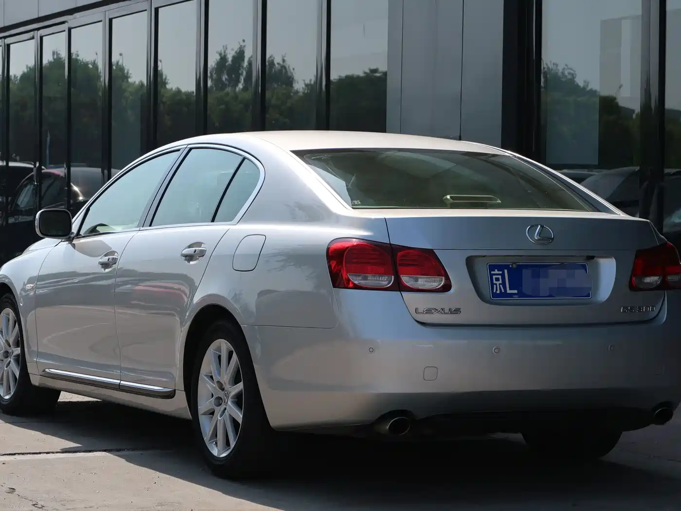 Photo 15 - Lexus GS