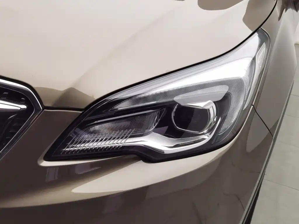 Photo 7 - Buick Envision Plus