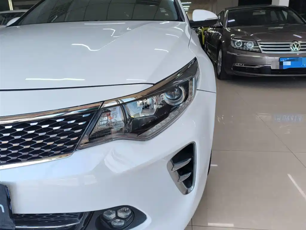 Kia K5 2016 1.6T Automatic LUX фото 24