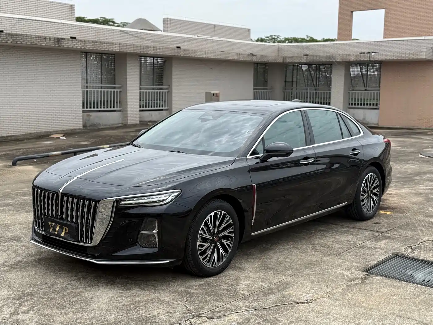 Hongqi H5 2024 1.5T DCT Smart Connect Flag Joy Edition