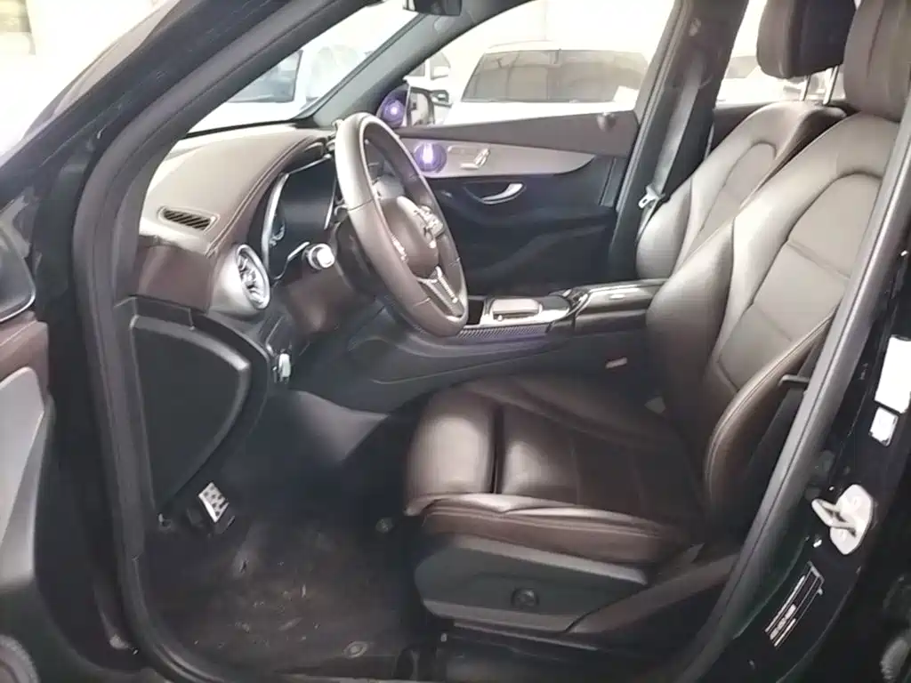 MERCEDES-BENZ GLC