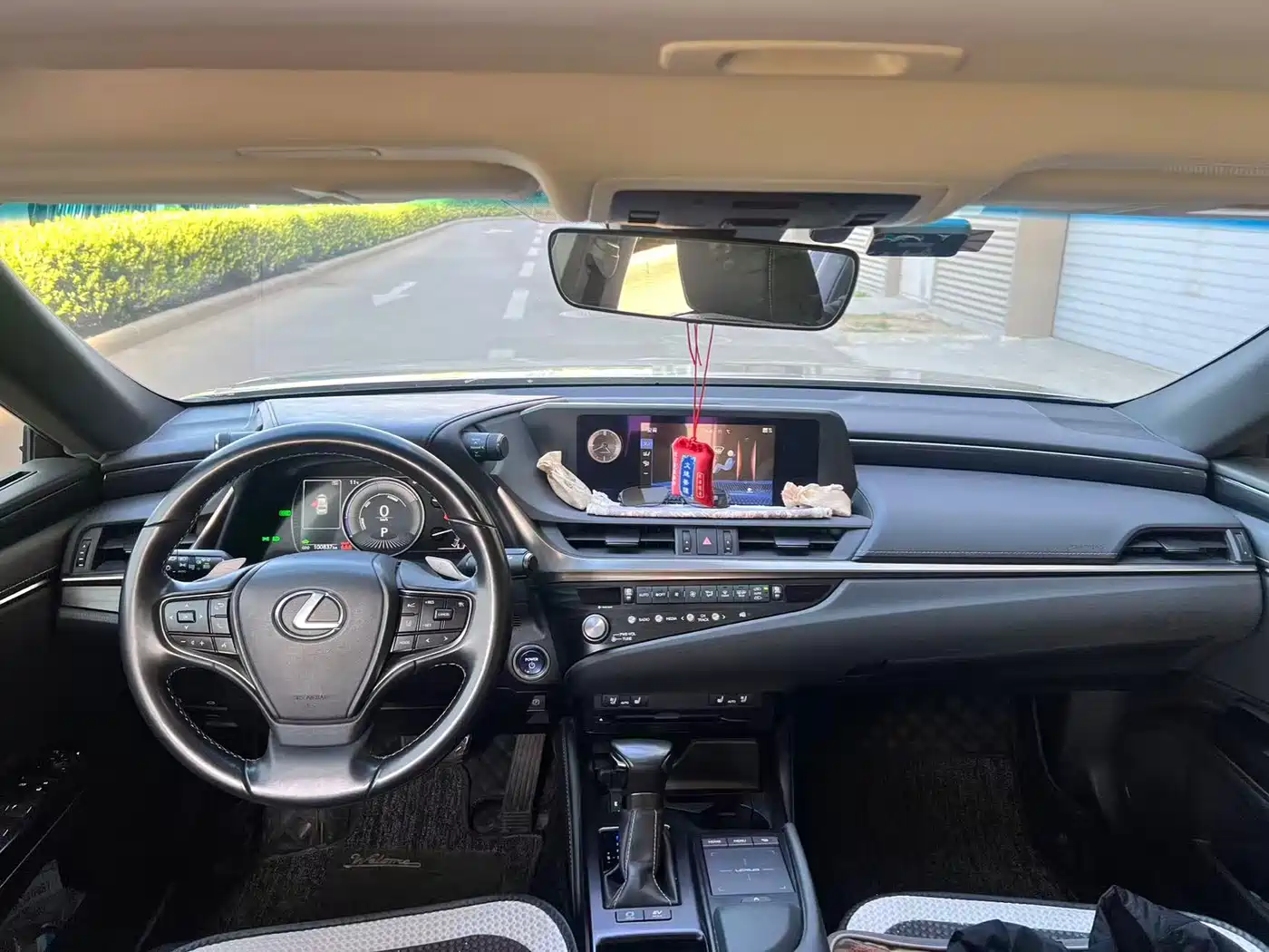 Lexus ES 2020 300h Ultimate Edition фото 6
