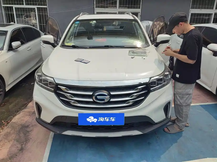 GAC TRUMPCHI GS4 NEW ENERGY