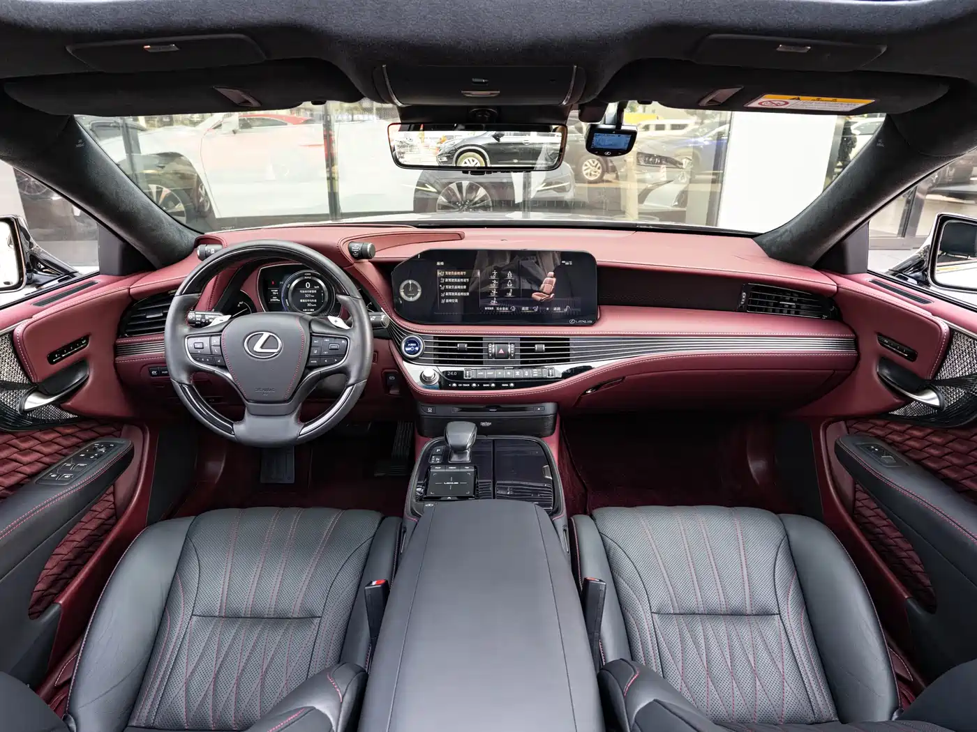 Lexus LS 2021 500h Executive Edition фото 13