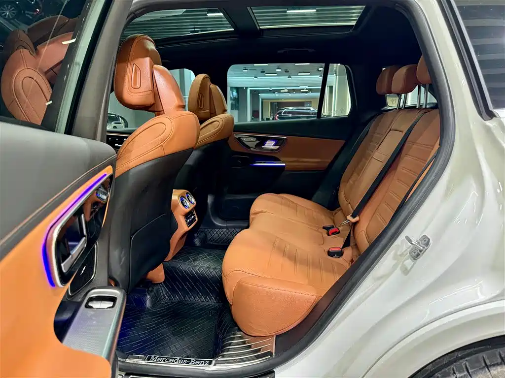 Mercedes-Benz GLC 2025 Model Year GLC 260 L 4MATIC Luxury фото 20