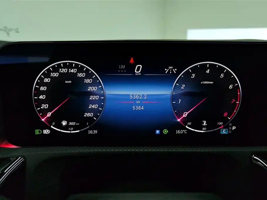 Mercedes-Benz A-Class 2024 Facelift A 200 L Fashion фото 14