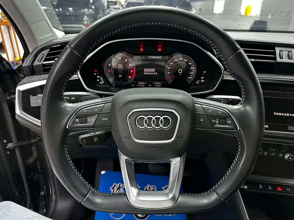 Audi Q3 2022 35 TFSI Fashion Dynamic фото 13