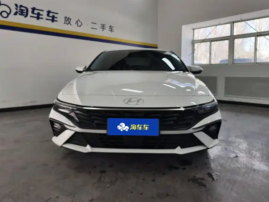 Hyundai Elantra 2023 1.5L CVT GLX Elite Edition фото 2