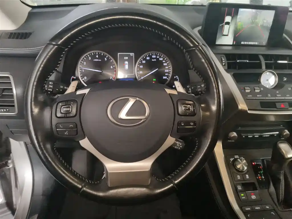 Lexus NX 2017 200 FWD Sharp Edition фото 3