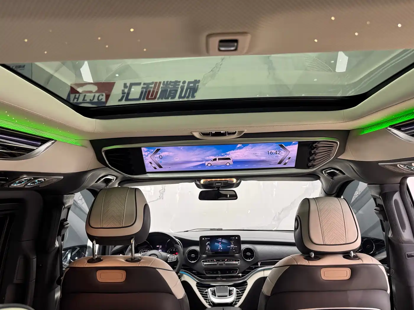Mercedes-Benz V-Class 2022 V 260 L Long Wheelbase Luxury Edition фото 23