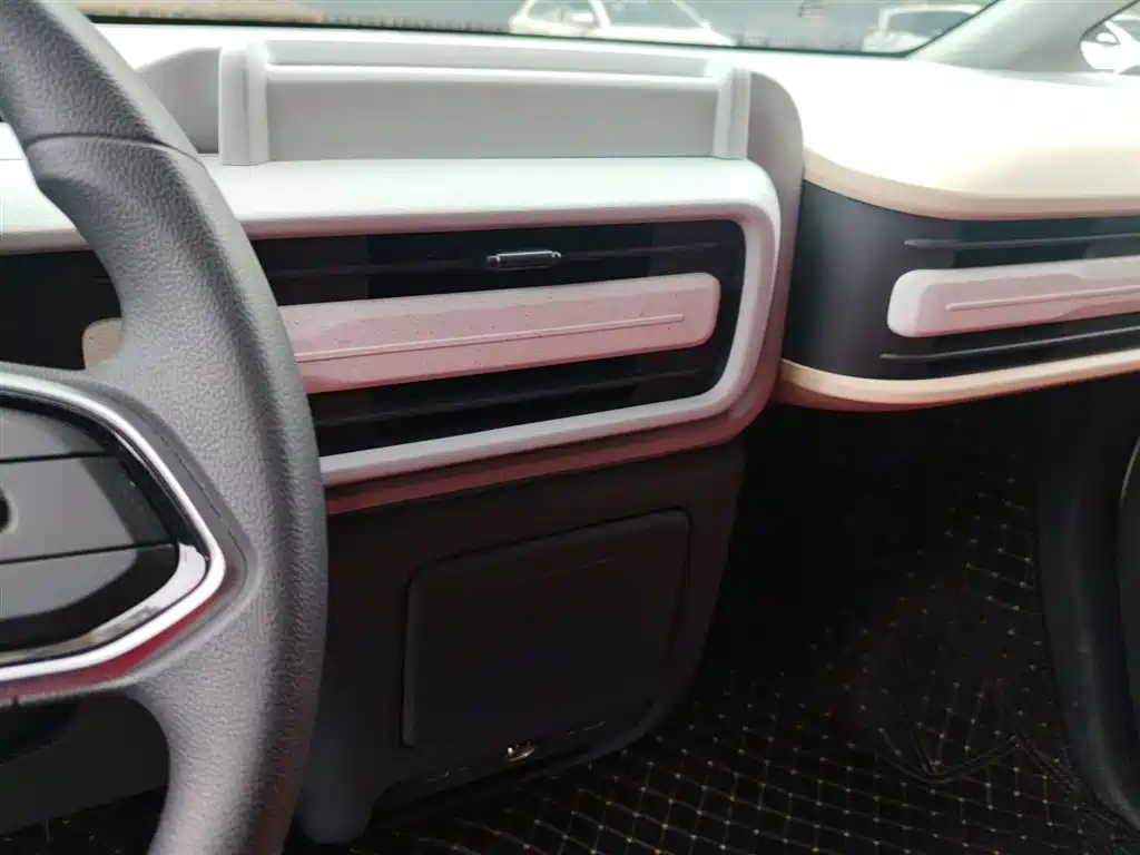 SAIC Maxus Dana V1 2025 Low Roof Multi-purpose Version 42kWh фото 9