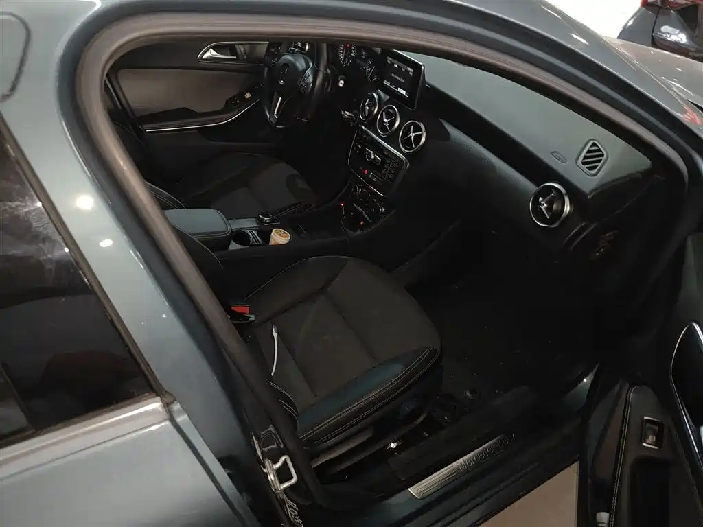 Mercedes-Benz A-Class (Import) 2015 A 180 фото 20