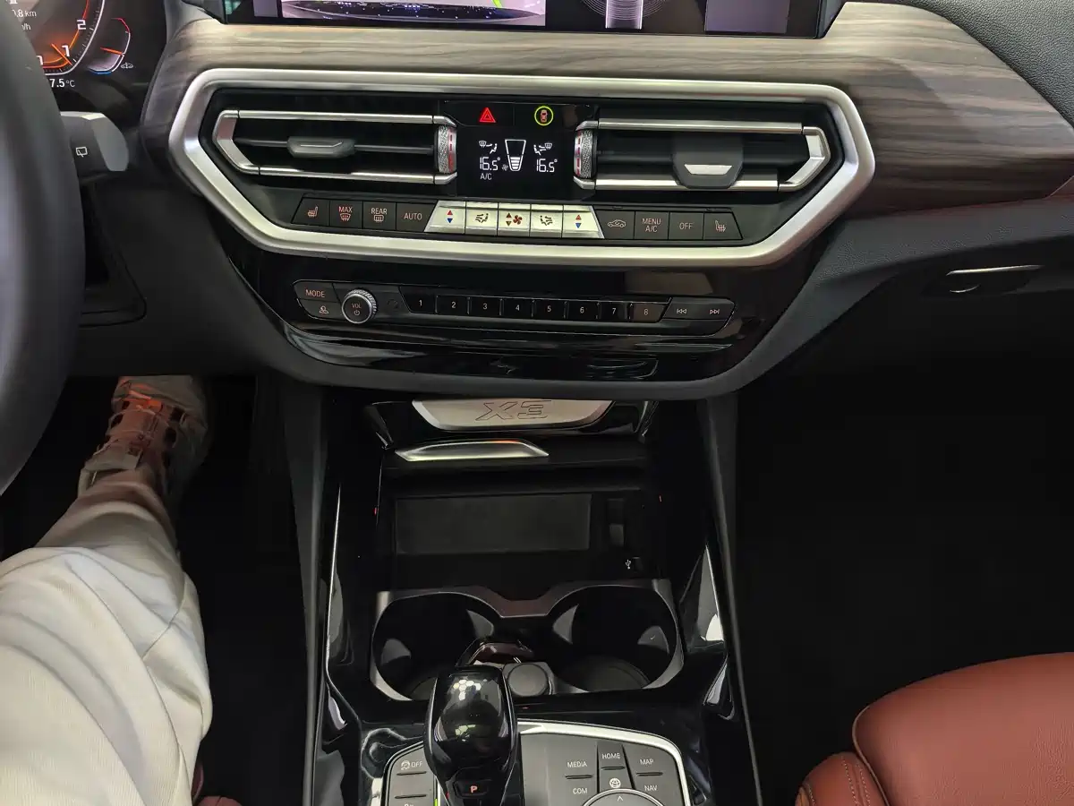 BMW X3 2022 xDrive30i Leading M Night Package фото 9