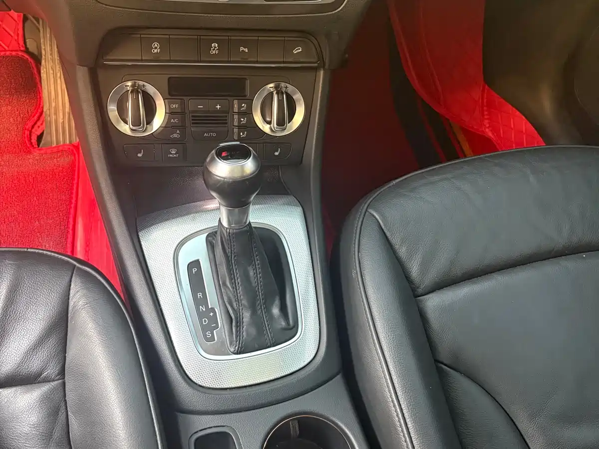 Audi Q3 2015 35 TFSI quattro Technology фото 6