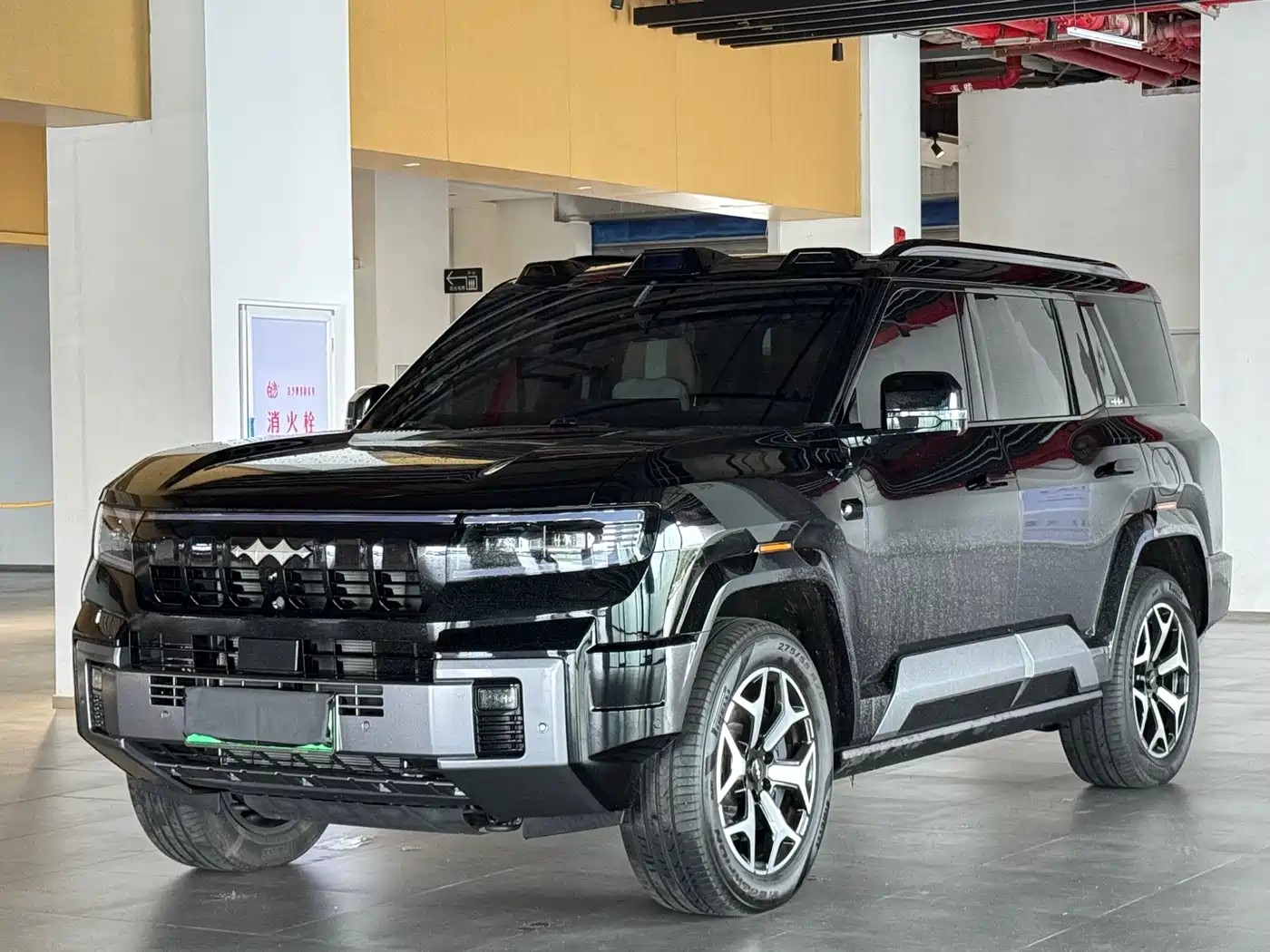 Fang Cheng Bao Leopard 8 2025 Zhiyong Flagship 6-Seater