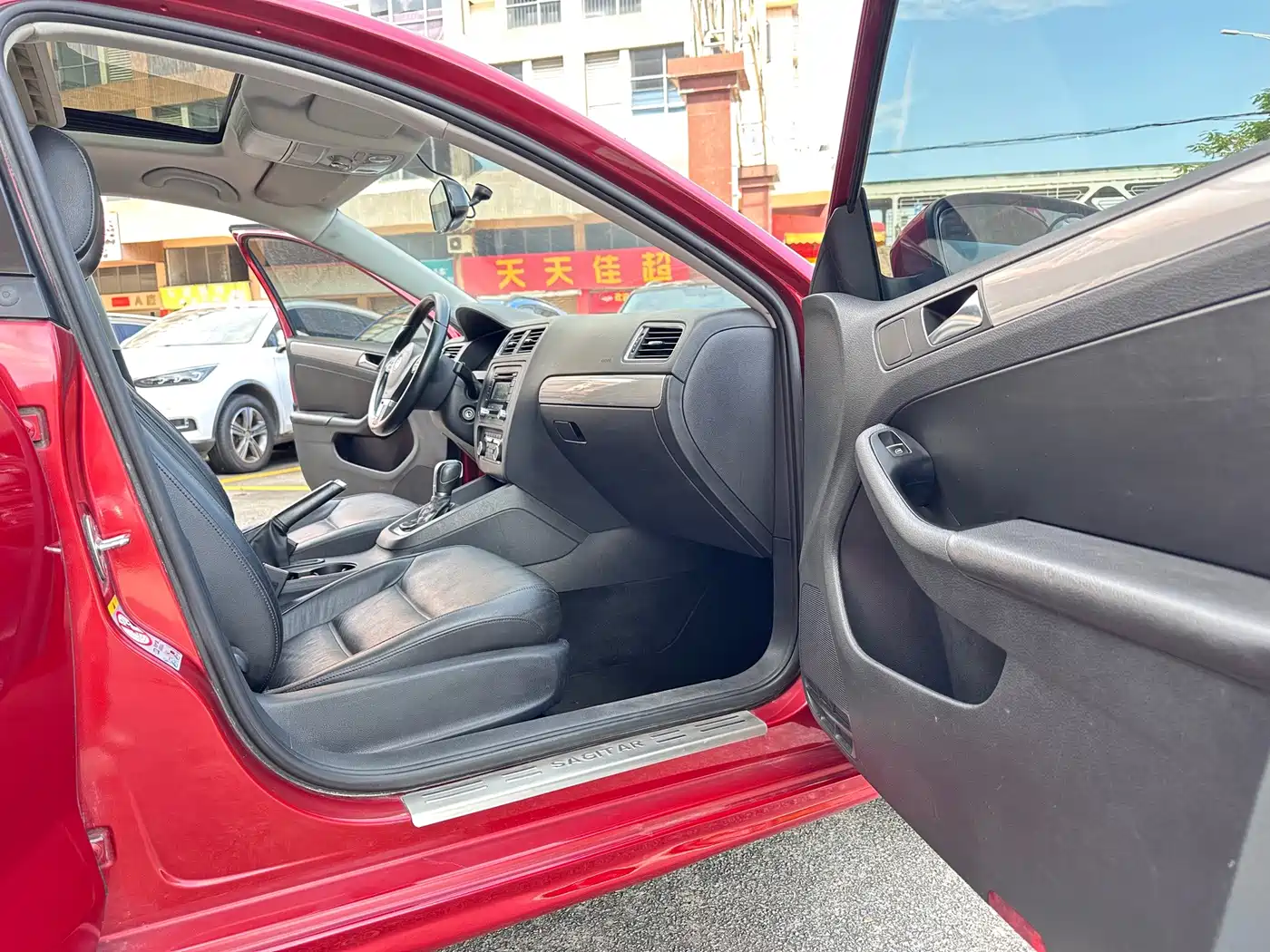 Volkswagen Sagitar 2012 2012 1.4TSI Automatic Luxury
