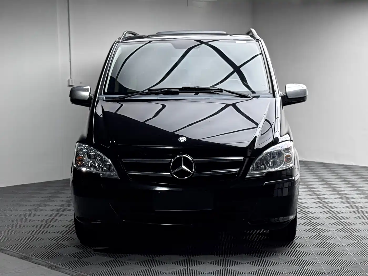 Mercedes-Benz Viano 2012 2.5L Premium Edition фото 2