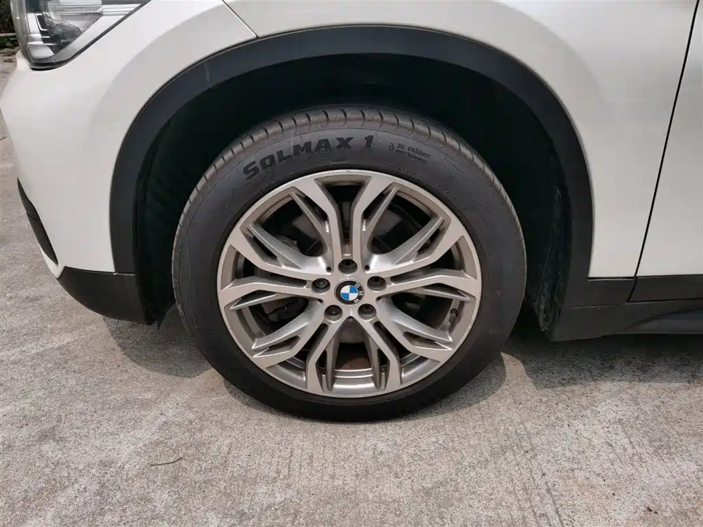BMW X1 2018 sDrive20Li Leading Model фото 25