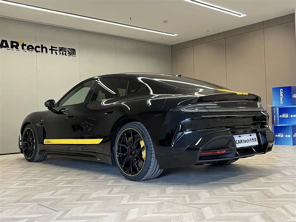 XIAOMI CAR XIAOMI SU7 ULTRA