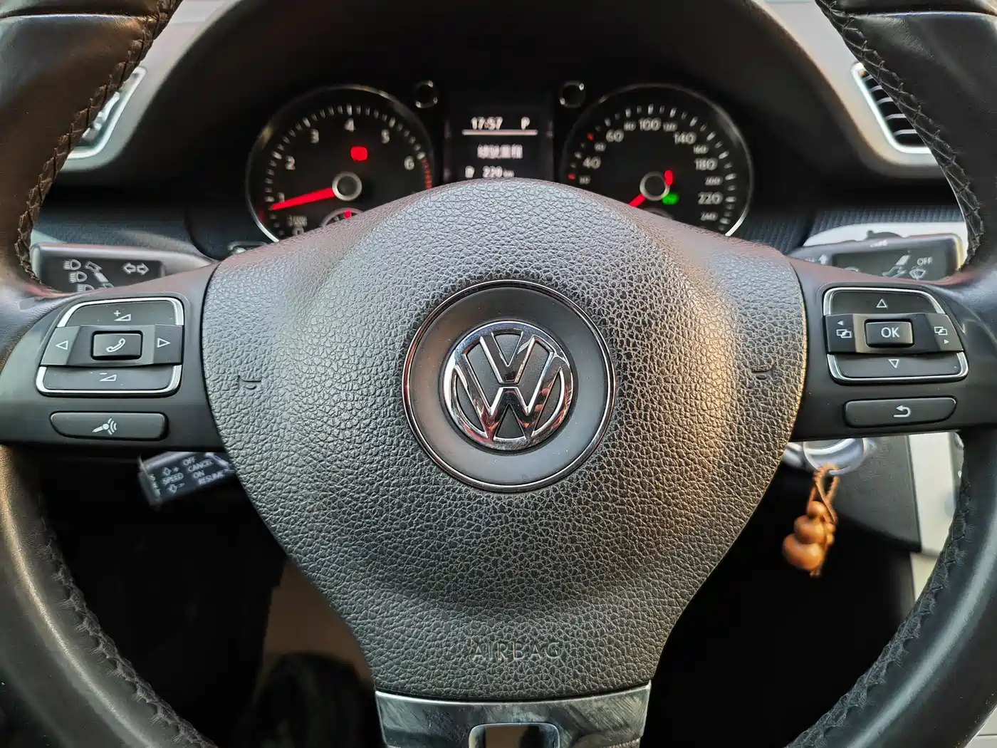 Volkswagen Magotan 2015 1.8TSI Luxury фото 15