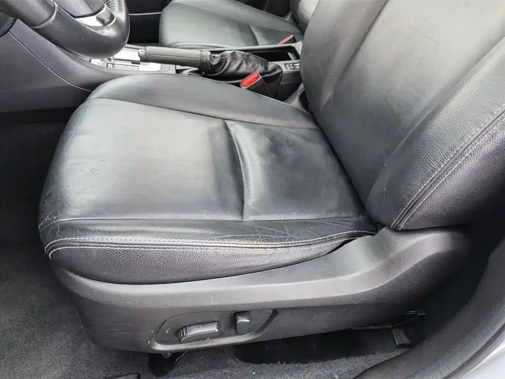 Subaru XV 2012 2.0i Luxury Edition фото 20