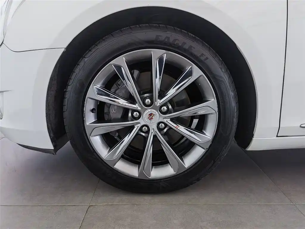 Cadillac XTS 2013 36S Platinum Edition фото 17