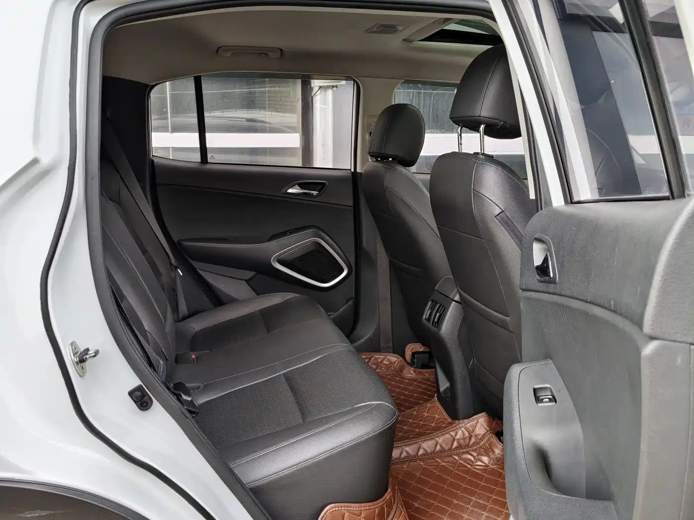 Hyundai Beijing Hyundai ix35 2018 2.0L Auto 2WD Smart Brave·Smooth Connect Edition фото 9